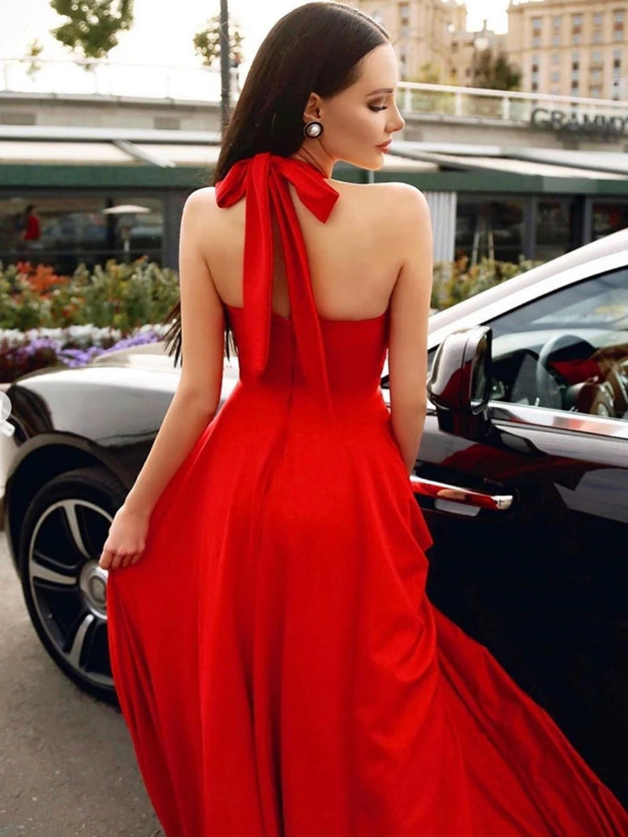 Stilvolles A-Linien-Neckholder-Ballkleid in Rot mit langen Taschen