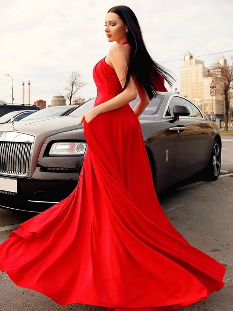 Stilvolles A-Linien-Neckholder-Ballkleid in Rot mit langen Taschen