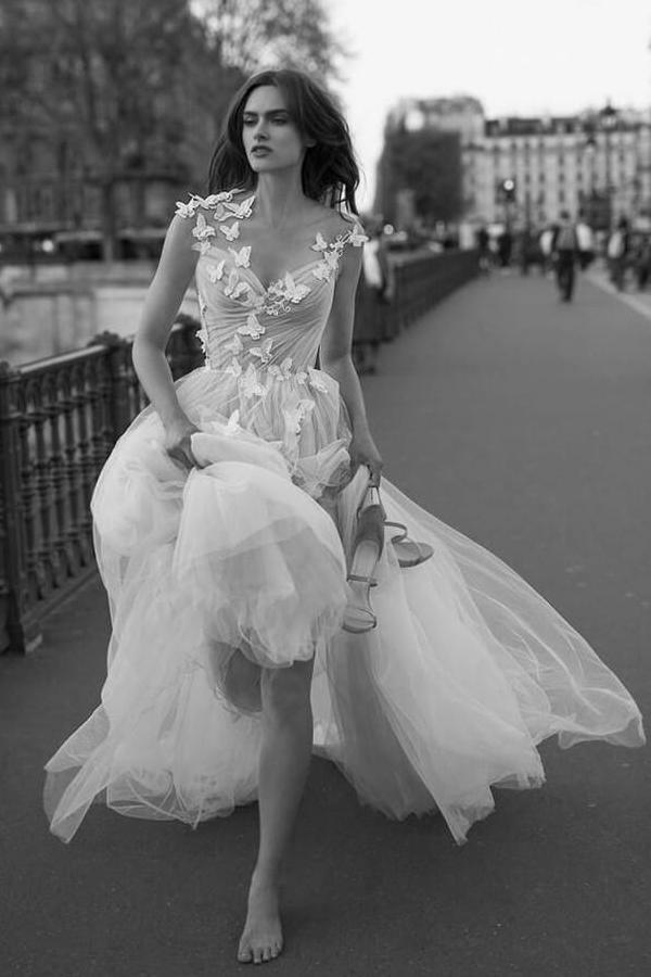 Sweet A-line V Neck Open Back Tulle Ivory Wedding Dresses with Appliques