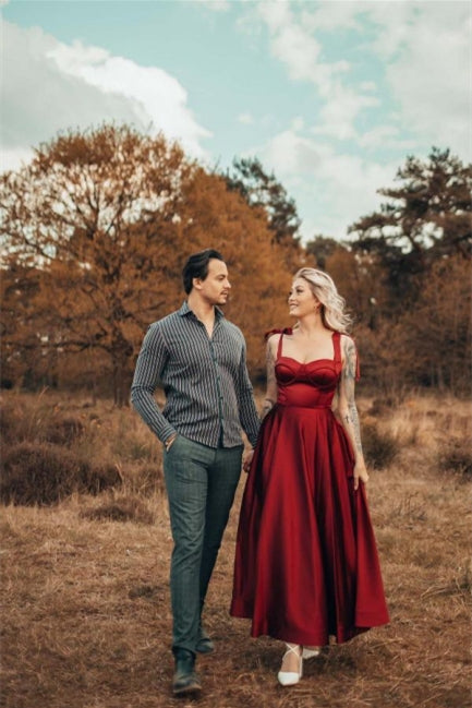 Vestido de fiesta de corte A con tirantes rojos, largo hasta los tobillos y escote corazón