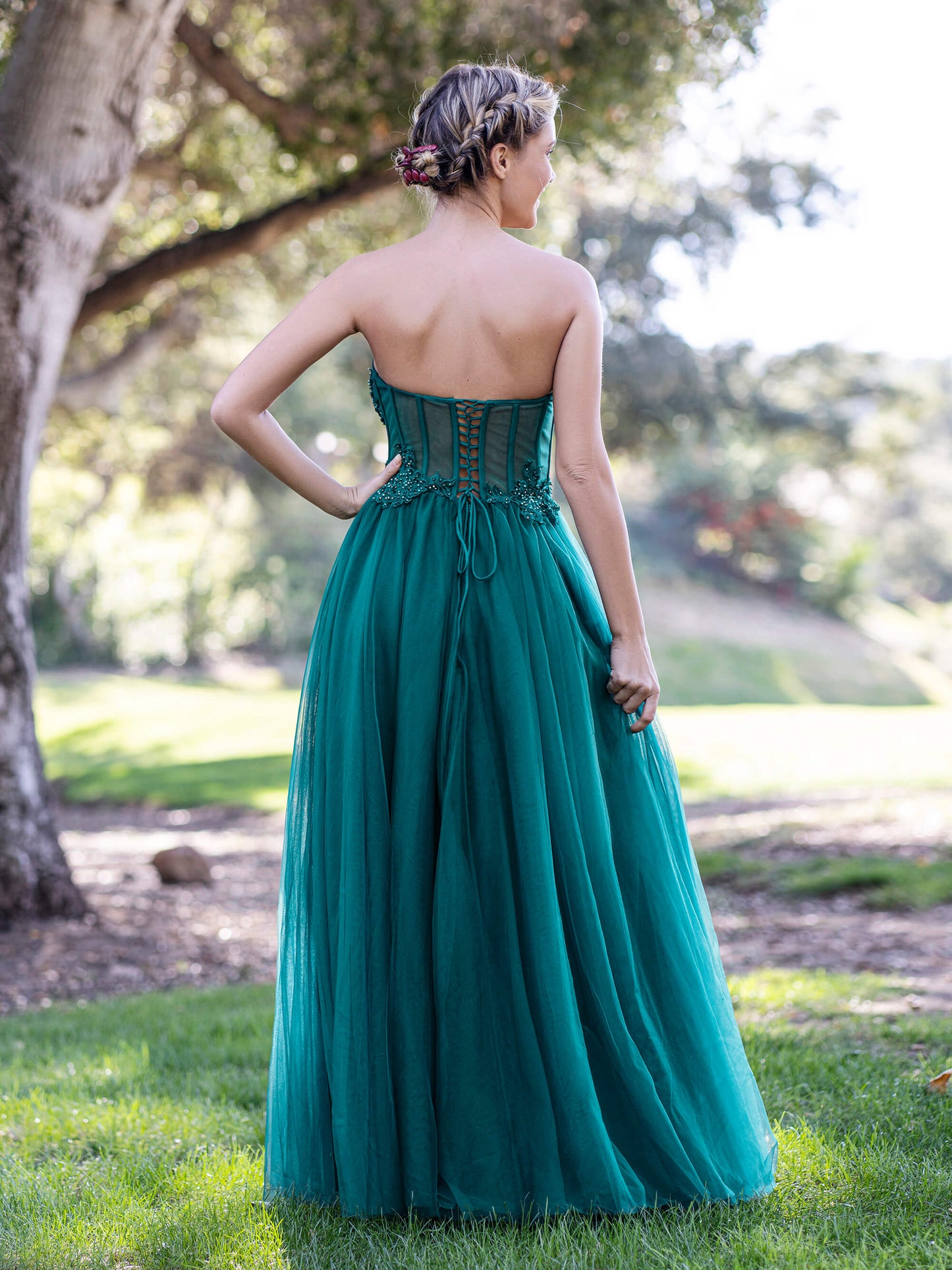 Vestido de fiesta de tul con corsé, encaje y largo hasta el suelo