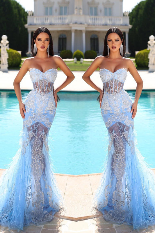 Vestido de fiesta largo de sirena con escote corazón y encaje, sin mangas y cola