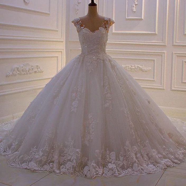 Vestido de novia de princesa con escote en A, sin mangas, con apliques de encaje