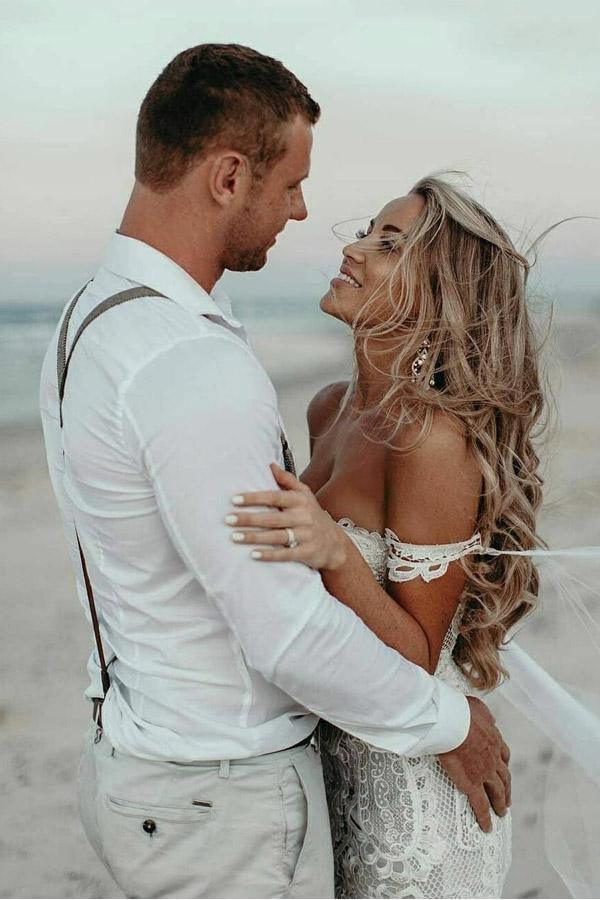 Schatz-Etui/Säule Spitze Applikationen Strand Brautkleid Brautkleid