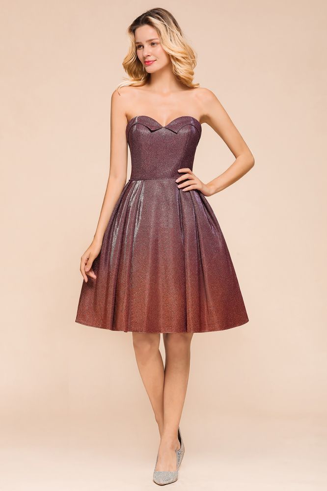 Ärmelloses Mini-Heimkehrkleid mit Herzausschnitt, knielanges Ballkleid aus heller Seide