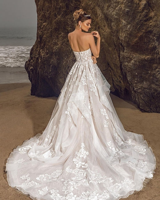 Herzförmiges Tüll-Brautkleid mit Blumenmuster, ärmellos, A-Linie