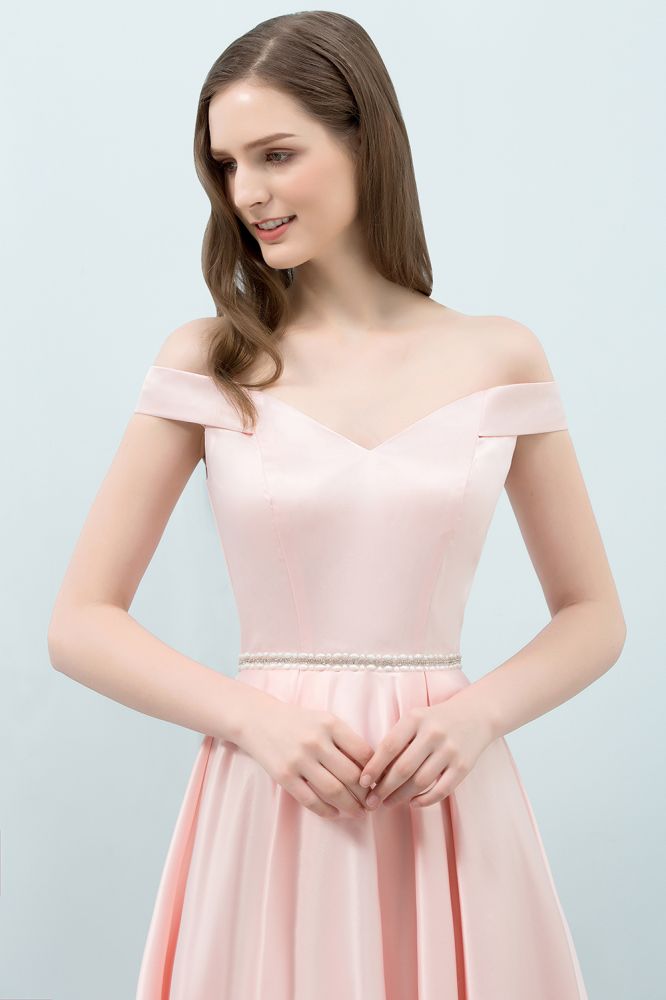 Teelanges rosa A-Linien-Ballkleid mit schulterfreiem Schnitt und Schärpe