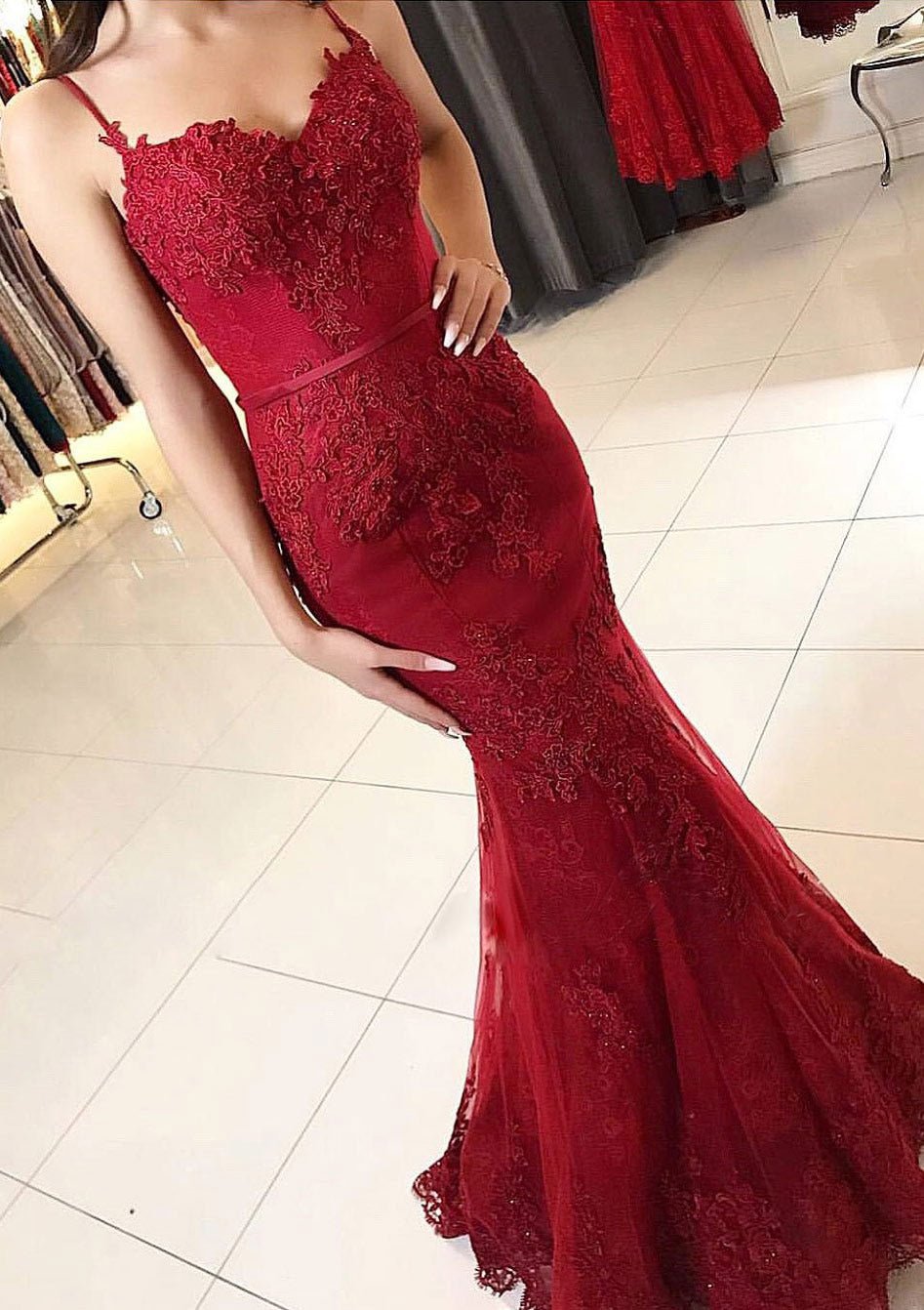 Vestido de fiesta de tul con escote corazón, sin mangas, largo hasta el suelo, con apliques y corte sirena