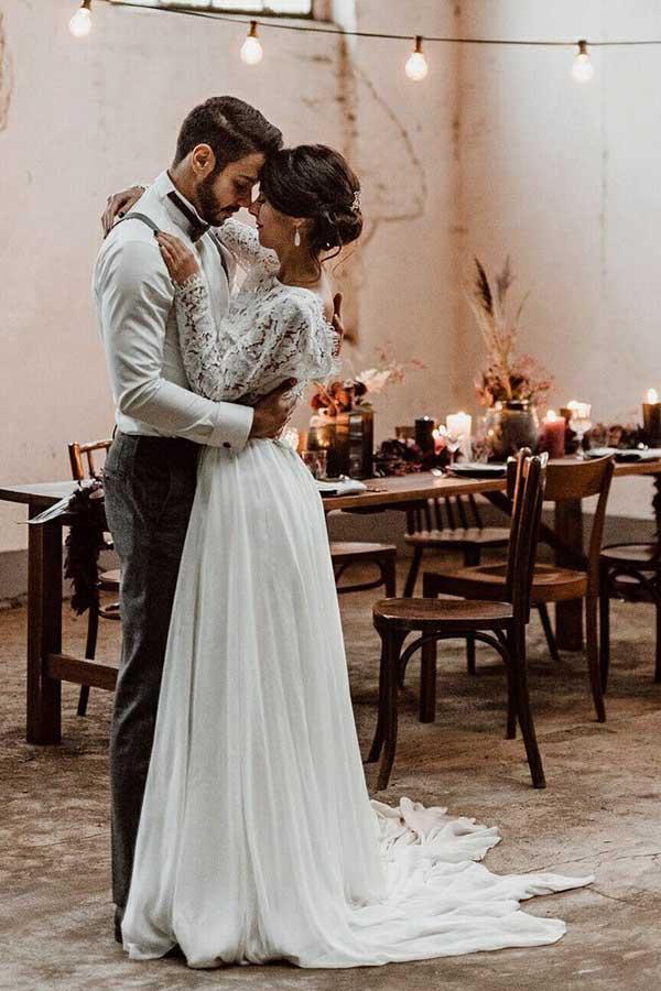Zweiteiliges Bateau-Brautkleid aus Chiffon mit langen Ärmeln und Spitze