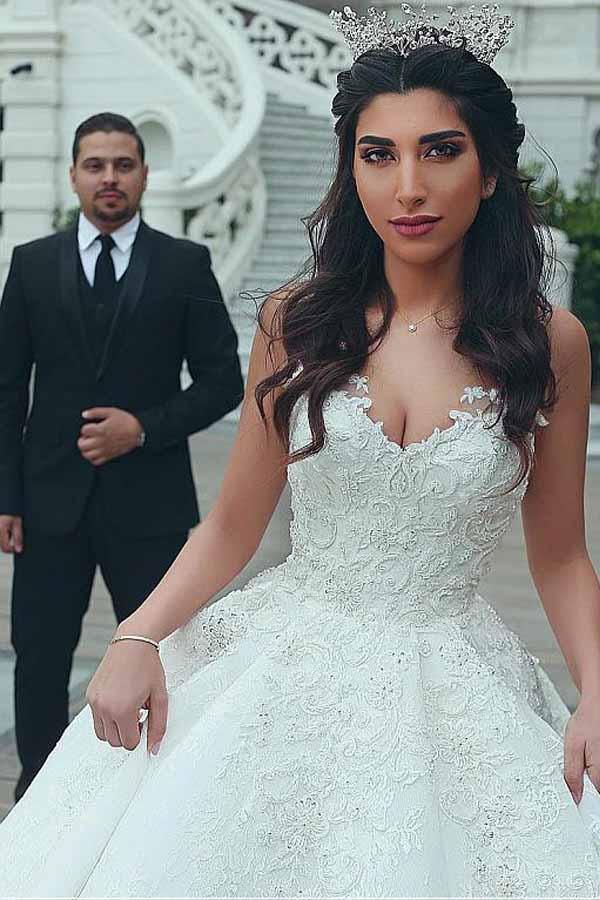 Ballkleid-Brautkleider mit V-Ausschnitt und Spitzenapplikationen