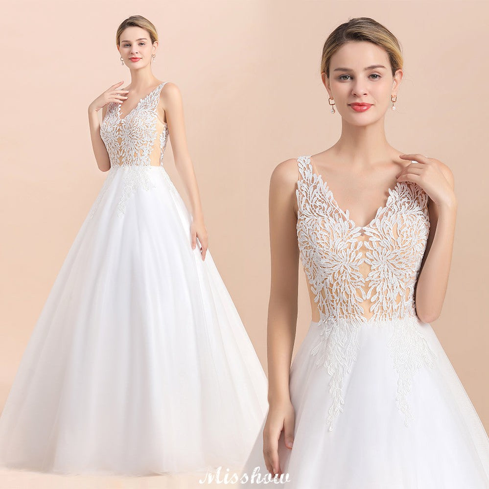Vestido de novia estilo princesa con escote en V y encaje transparente hasta el suelo