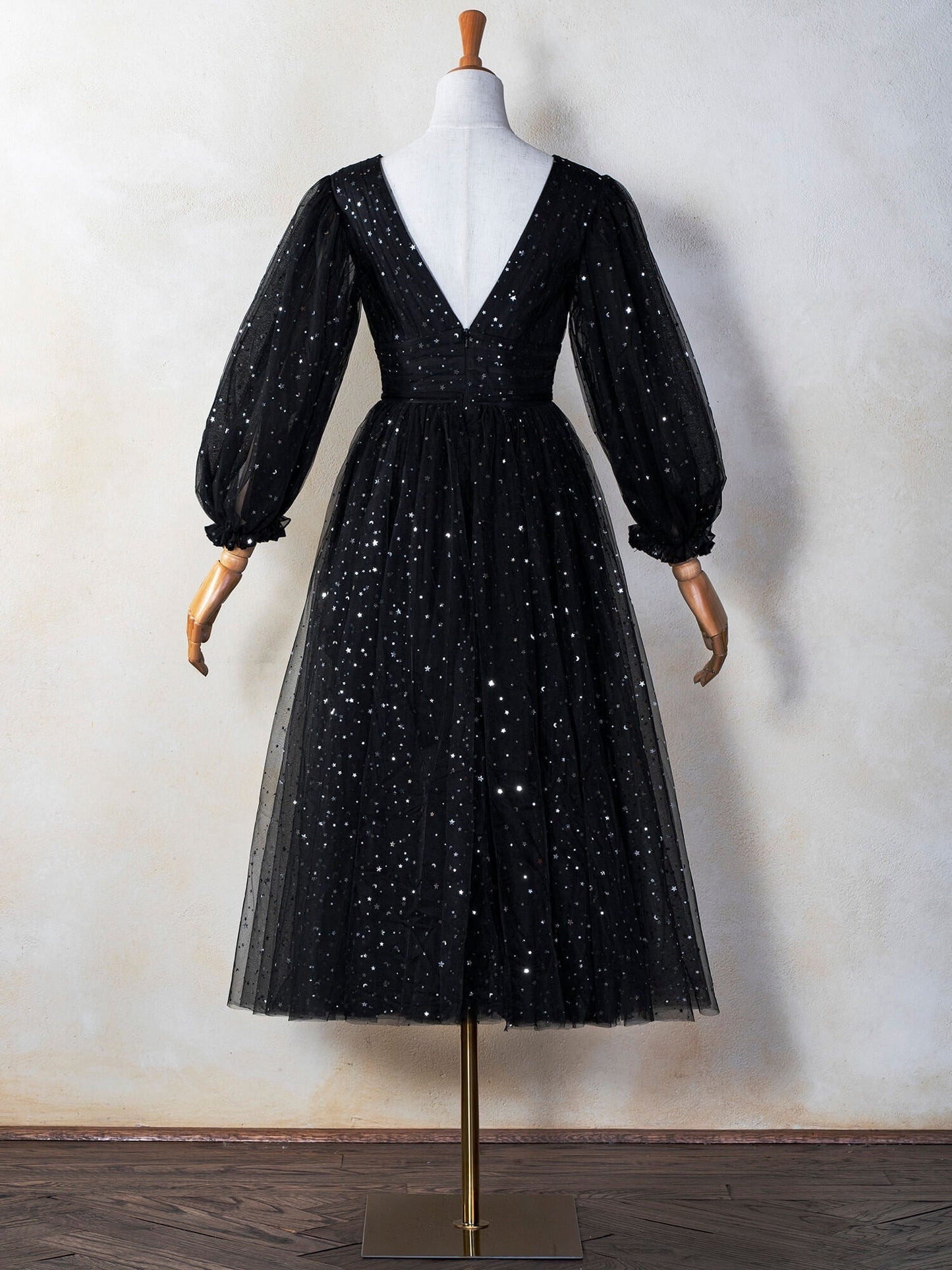Vestido con escote en V de noche estrellada