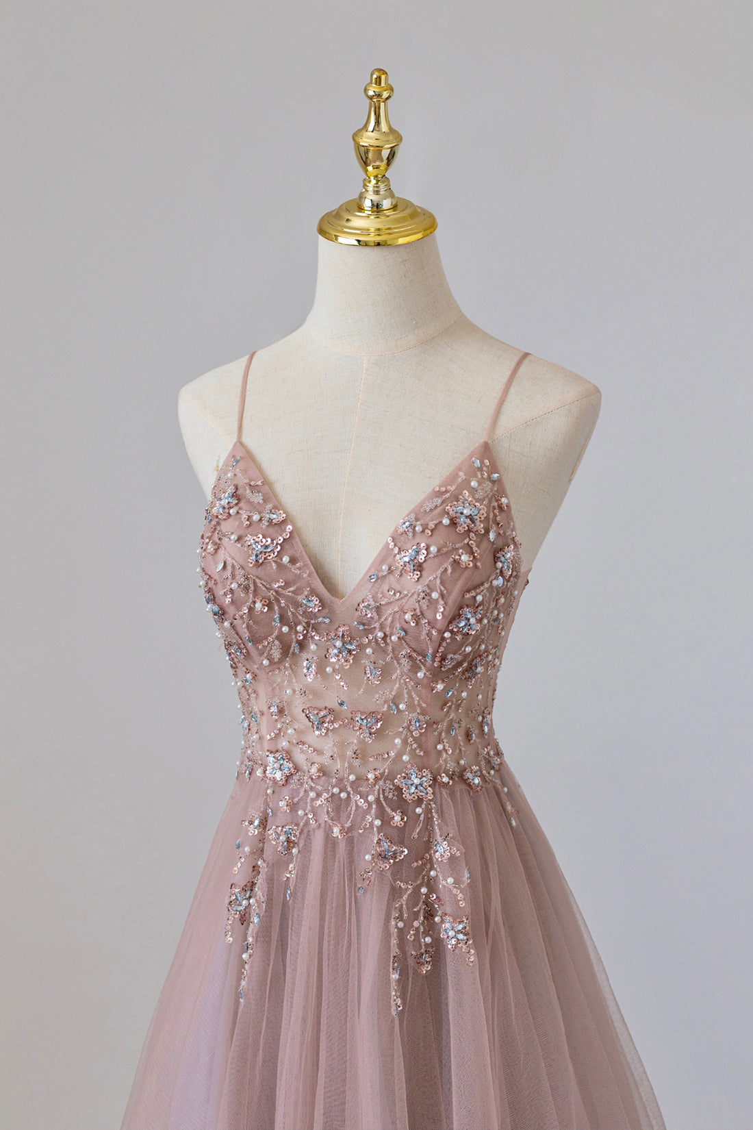 Vestido de fiesta largo de tul rosa con corte A, vestido formal rosa con escote espagueti y cuentas