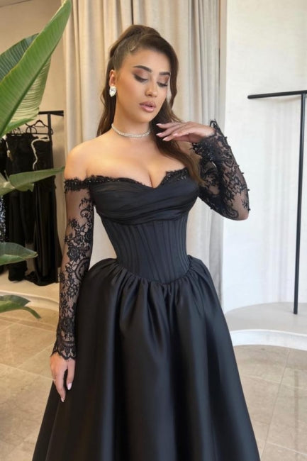 Vestido de fiesta vintage de satén con escote en forma de A, manga larga y apliques negros