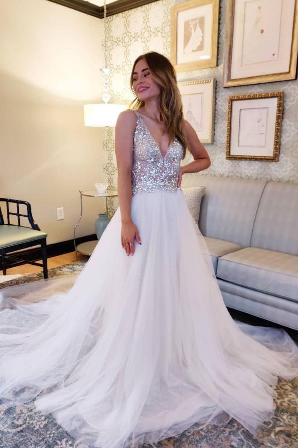 Vintage A-Line V-neck Tulle Open Back Wedding Dress