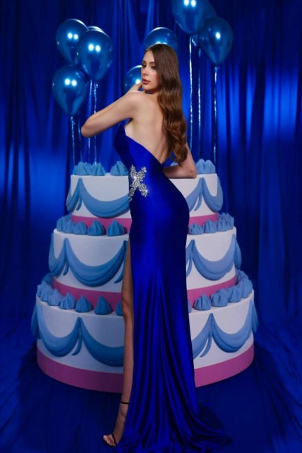 Vestido de fiesta azul sin mangas con escote en V y volantes de satén estilo columna vintage