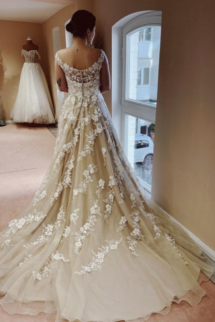 Vestidos de novia vintage largos de encaje en forma de A con cola
