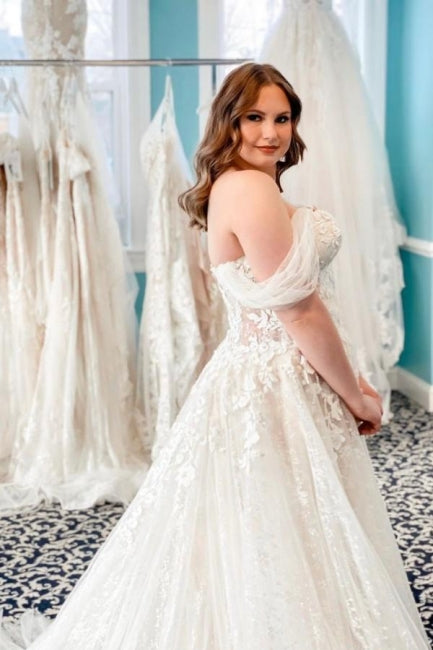 Vintage Off-the-shoulder Sleeveless A-Line Lace Wedding Gowns