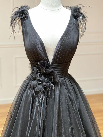A-Linie, schwarzes, langes Ballkleid aus Tüll mit V-Ausschnitt