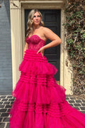 Abito da sera lungo in tulle a balze con scollo a cuore e linea a trapezio