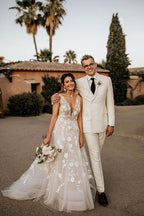 Sexy A Line Boho Straps V Neck Wedding Dress With Appliques