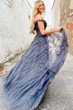 Abito da sera in tulle con pizzo a linea ad A e scollo a cuore con spacco