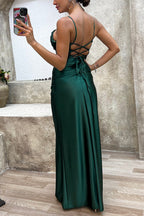 Vestido Maxi de Cetim "O Amor É Eterno" com Decote em Corselet e Fenda Lateral com Atacadores