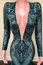 Abito da sera smeraldo con scollo a V, maniche lunghe, paillettes e pizzo, modello sirena