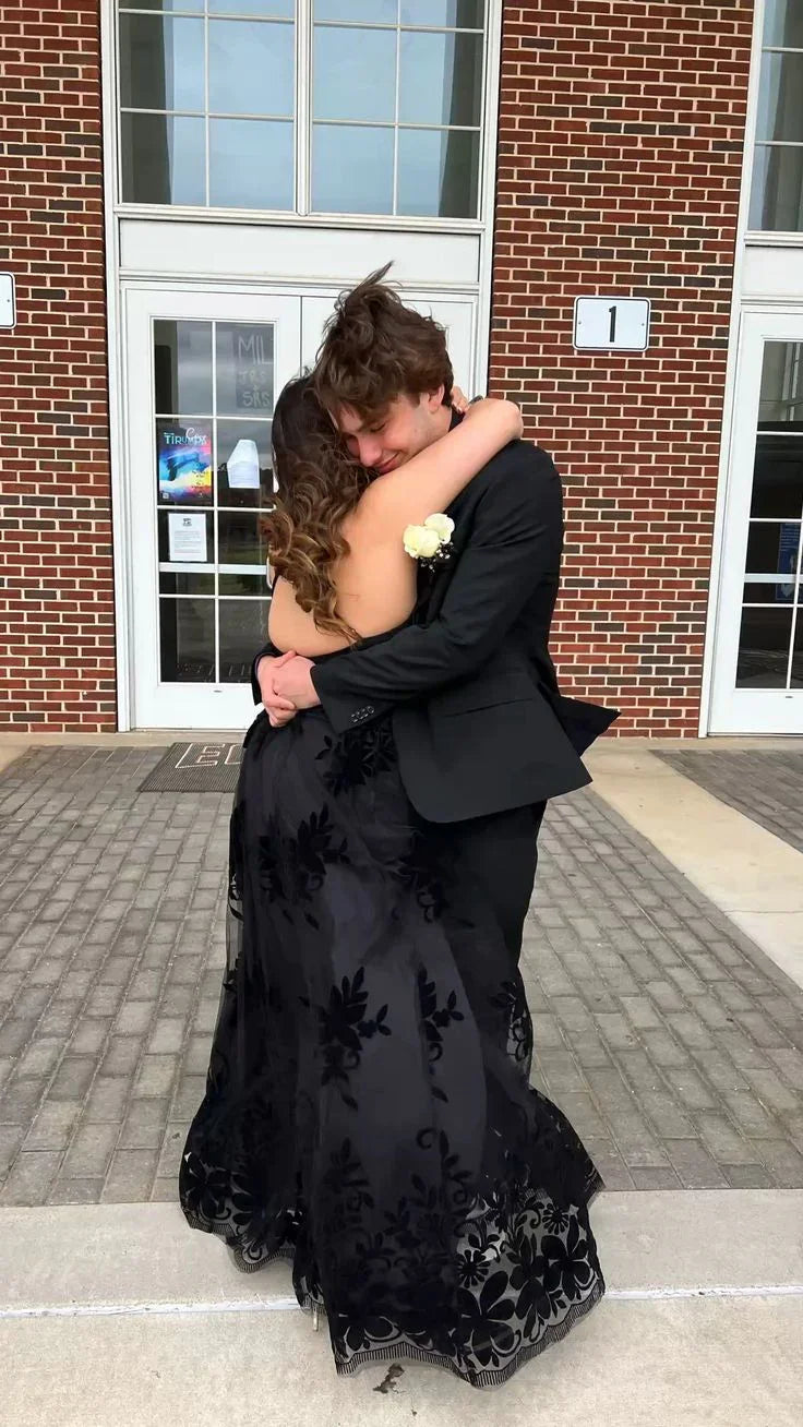 Robe de bal noire en ligne A à col en V Robe de soirée noire Y6517