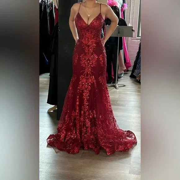 Incantevole abito da sera rosso con applicazioni di pizzo a sirena, abito da ballo invernale Y4345
