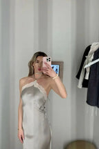 Vestido de fiesta nocturno sexy de satén con encaje y cuello halter Y8169