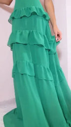Vestido de Festa Longo Verde Esmeralda com Decote Profundo em V, Folhos em Camadas e Costas Descobertas Y8386