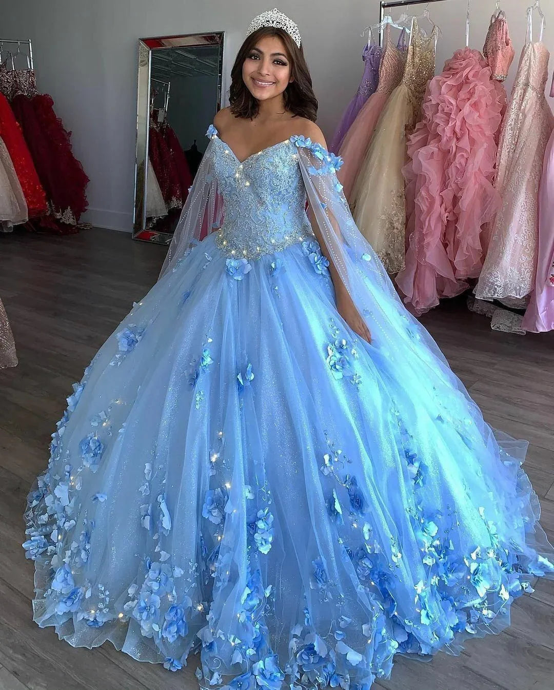 Abiti da Quinceañera Azzurro Chiaro con Fiori Abito a Palloncino Spalle Scoperte Applicazioni di Pizzo Fiori 3D Perline di Cristallo Maniche Lunghe Abito Dolce Sedici Y759
