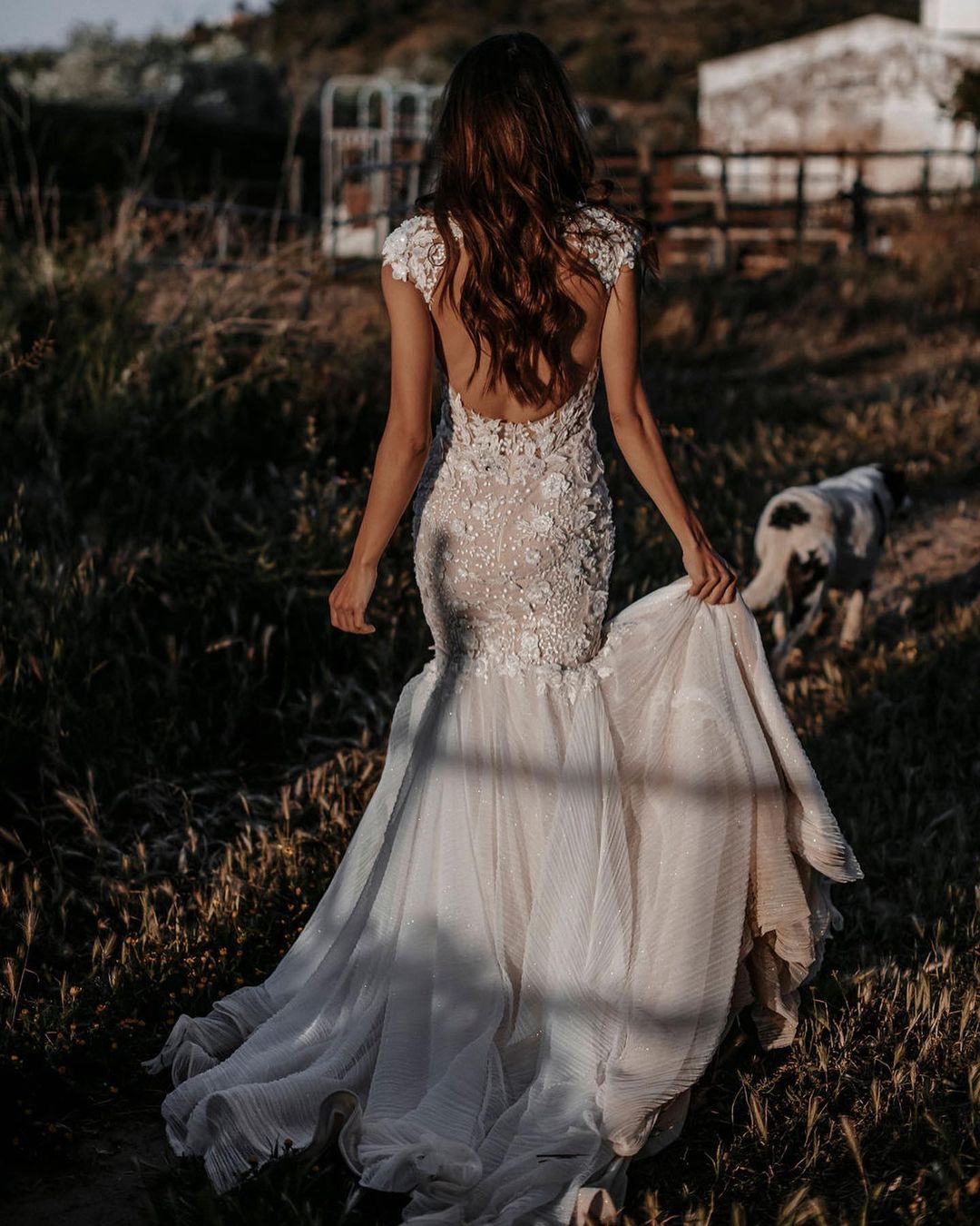 Bmbridal V-Neck Mermaid Wedding Dress With Appliques And Beading Chapel Train