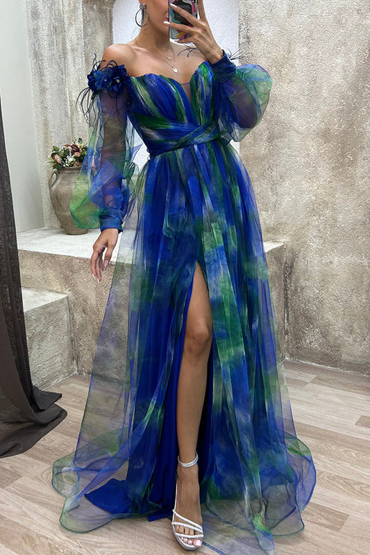 Luxuriöses Maxi-Abendkleid aus Netzstoff mit Tüll und Blumenmuster, schulterfrei, plissiert und Schlitz 