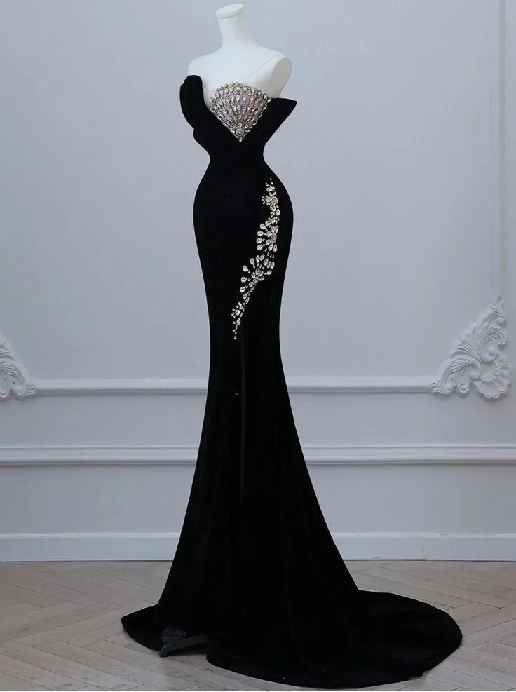 Robe de soirée longue en velours noir luxueux ornée de perles Y7675