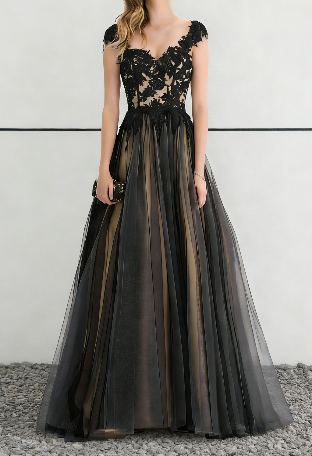 Robe longue de bal en dentelle noire et tulle champagne avec dos ouvert