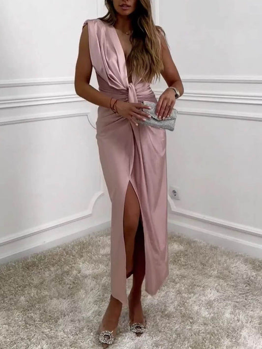 Klassisches Midikleid mit V-Ausschnitt, gerüschtem Drape und Schlitz 