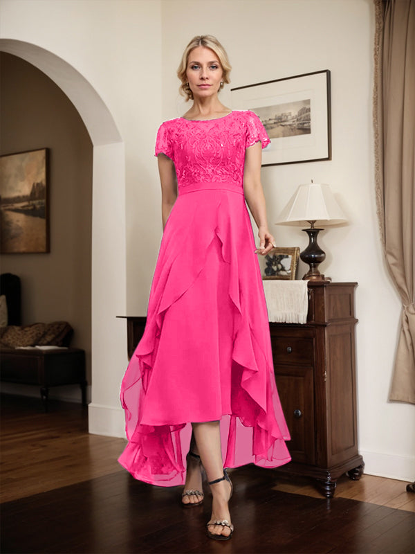 Robe de mère de la mariée en mousseline et dentelle asymétrique illusion à encolure dégagée, coupe en A, avec nœud, volants et paillettes
