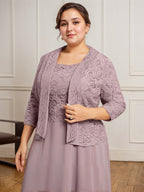 Robe de mère de la mariée en dentelle et mousseline, longueur thé, coupe en A avec encolure dégagée