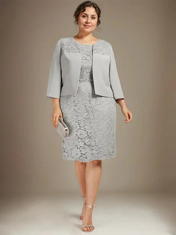 Robe de mère de la mariée en mousseline et dentelle, coupe fourreau/colonne, longueur genou, ornée de perles