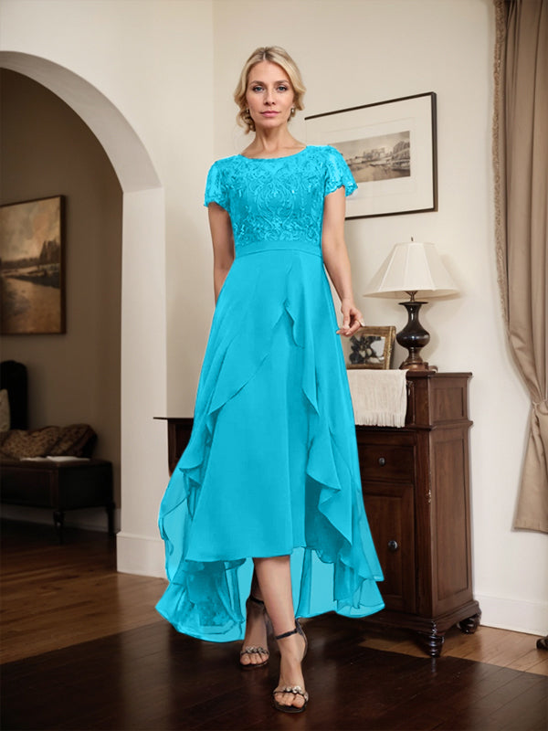 Robe de mère de la mariée en mousseline et dentelle asymétrique illusion à encolure dégagée, coupe en A, avec nœud, volants et paillettes