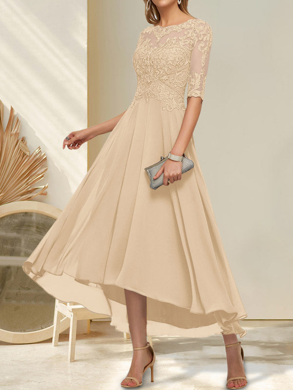 Robe de mère de la mariée en mousseline et dentelle, ligne A, col bateau illusion, asymétrique, ornée de perles et de paillettes