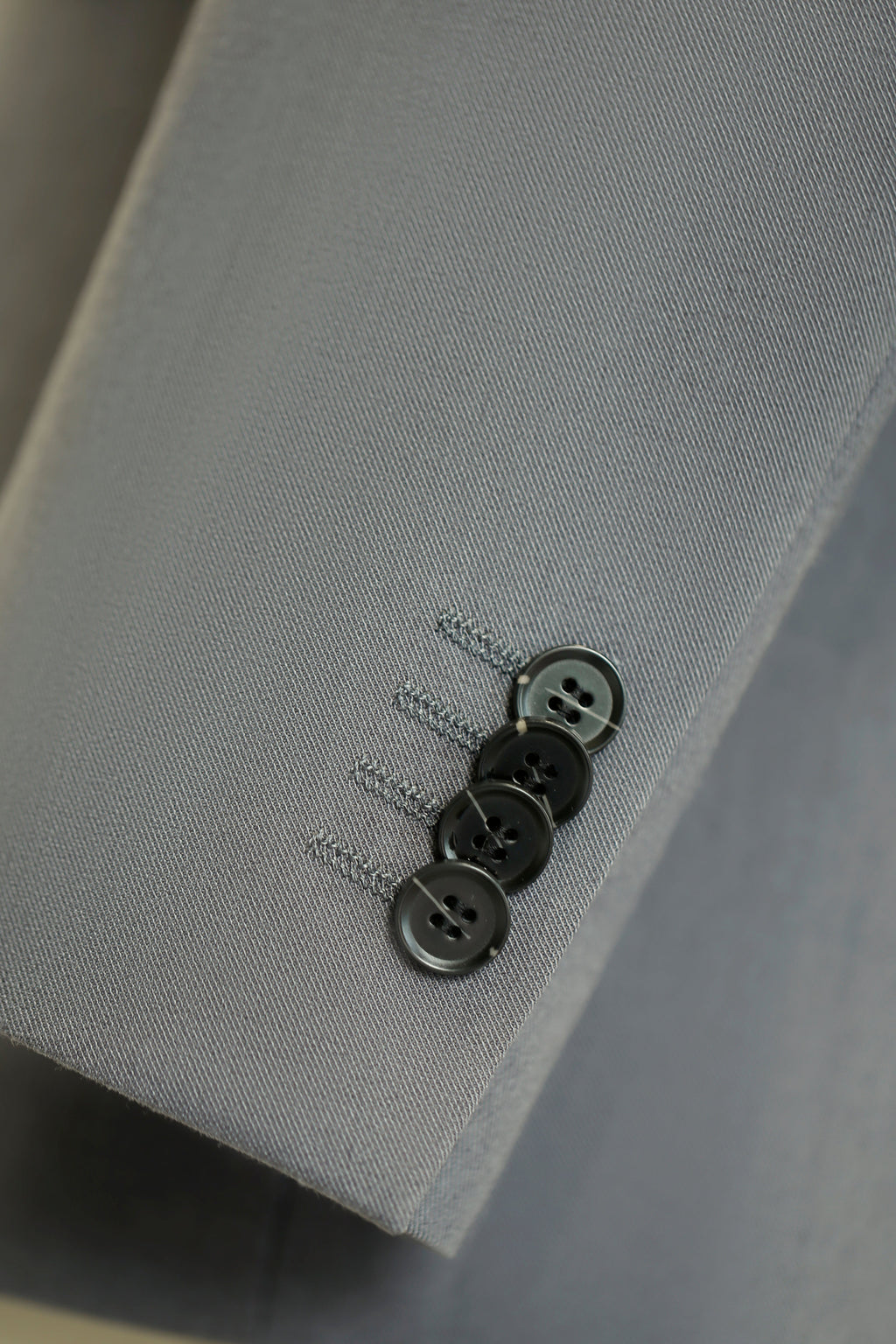 Costume en laine gris clair à double boutonnage | Costume sur mesure pour marié et affaires
