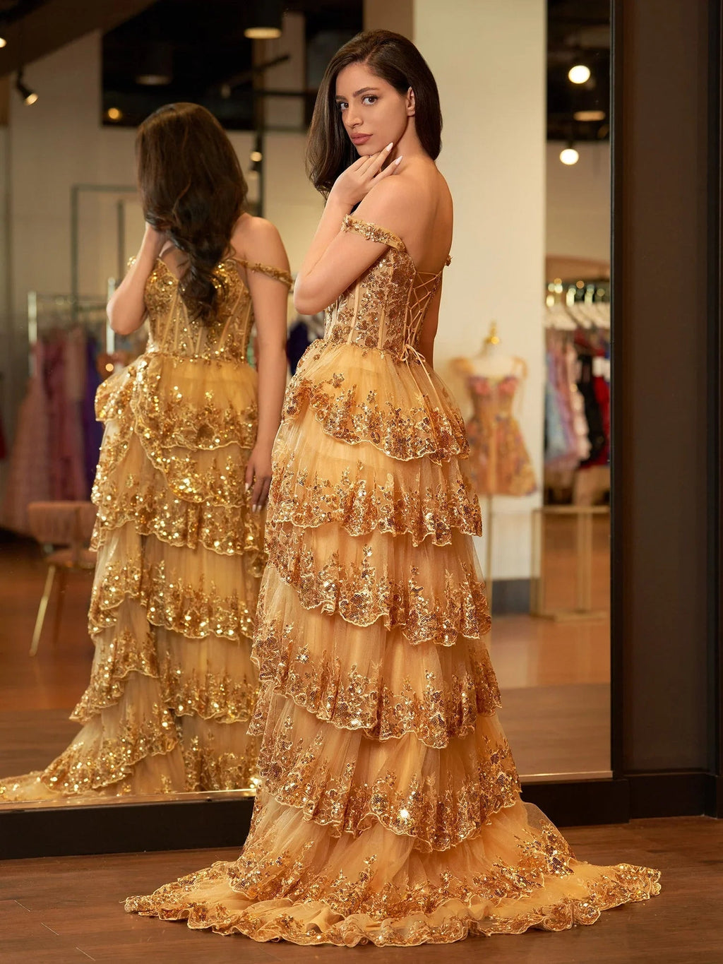 Goldene Prinzessin A-Linien Korsett-Abendkleid mit Spitzenvolants und schulterfreiem Ausschnitt