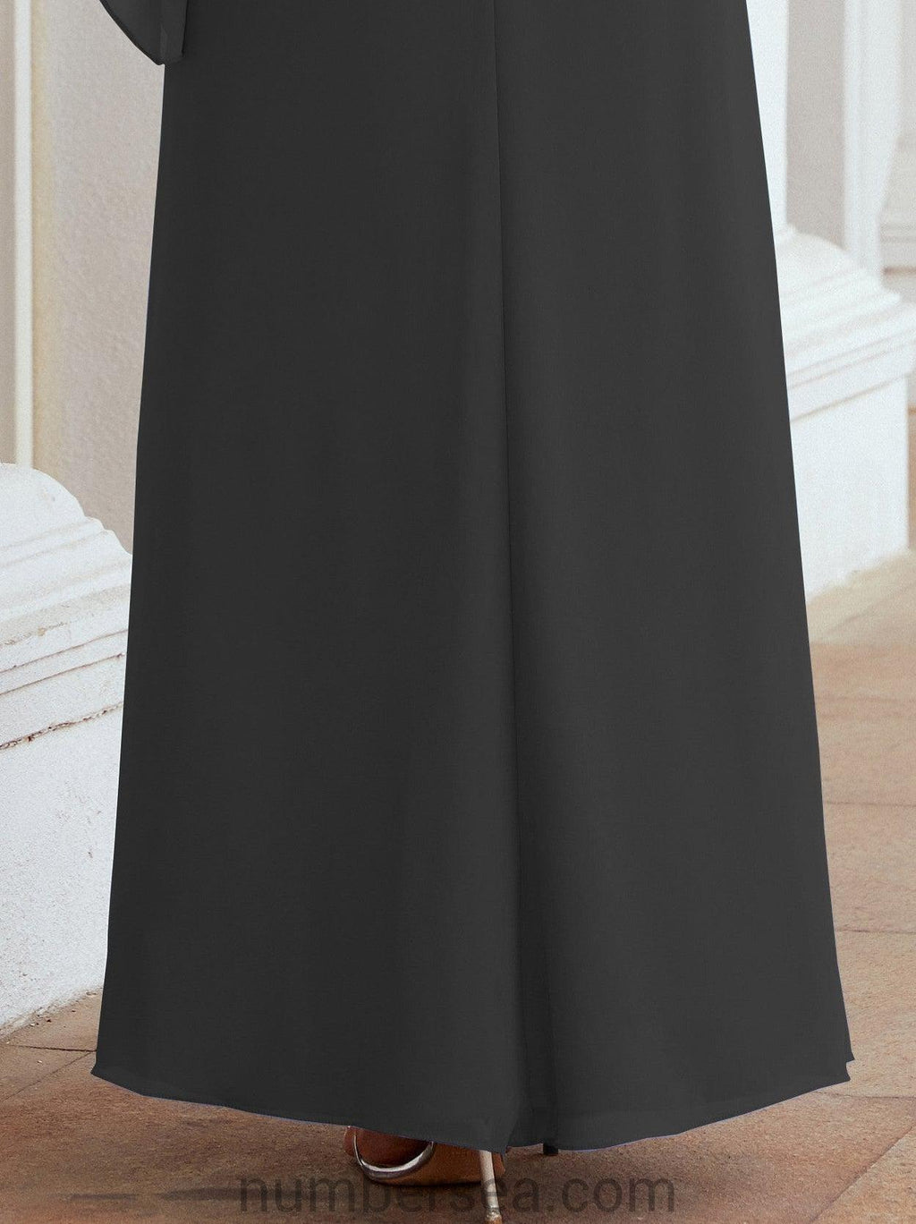 Robe de soirée formelle longue pour mère de la mariée avec cape à volants 28026