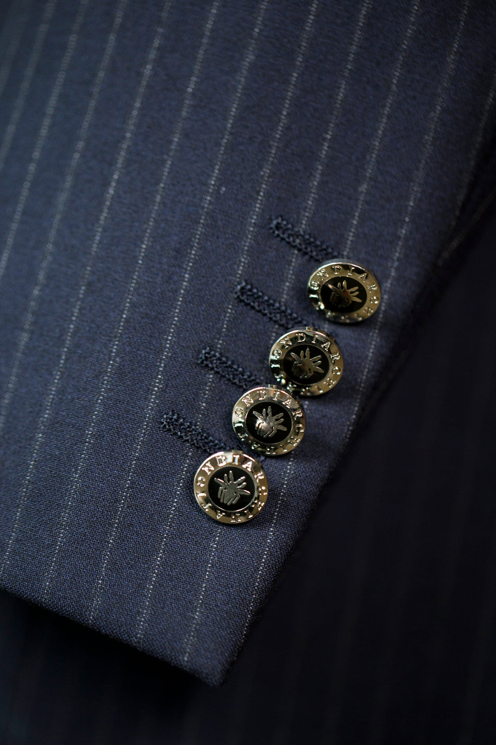 Fato de Lã Listrado de Gola Dupla Para Noivo Formal e Negócios