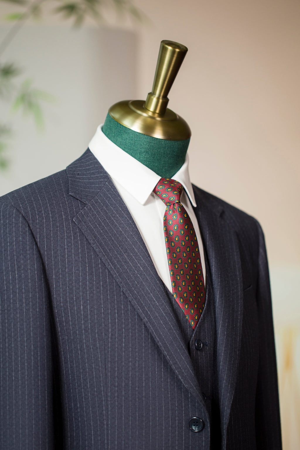 Fato de Casamento de Três Peças em Lã com Listas para o Noivo, Corte Clássico Ajustado