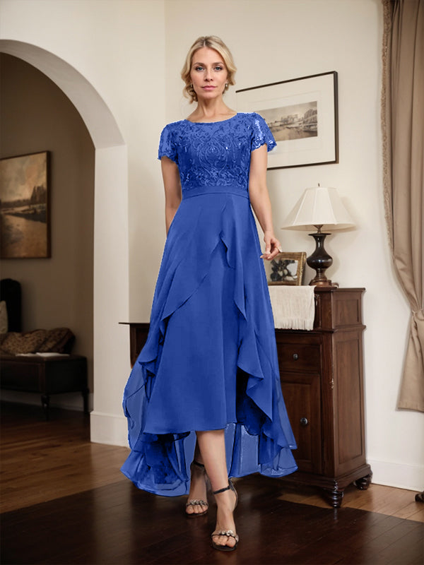Robe de mère de la mariée en mousseline et dentelle asymétrique illusion à encolure dégagée, coupe en A, avec nœud, volants et paillettes