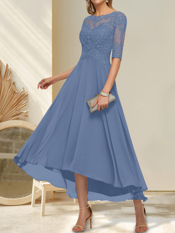 Robe de mère de la mariée en mousseline et dentelle, ligne A, col bateau illusion, asymétrique, ornée de perles et de paillettes